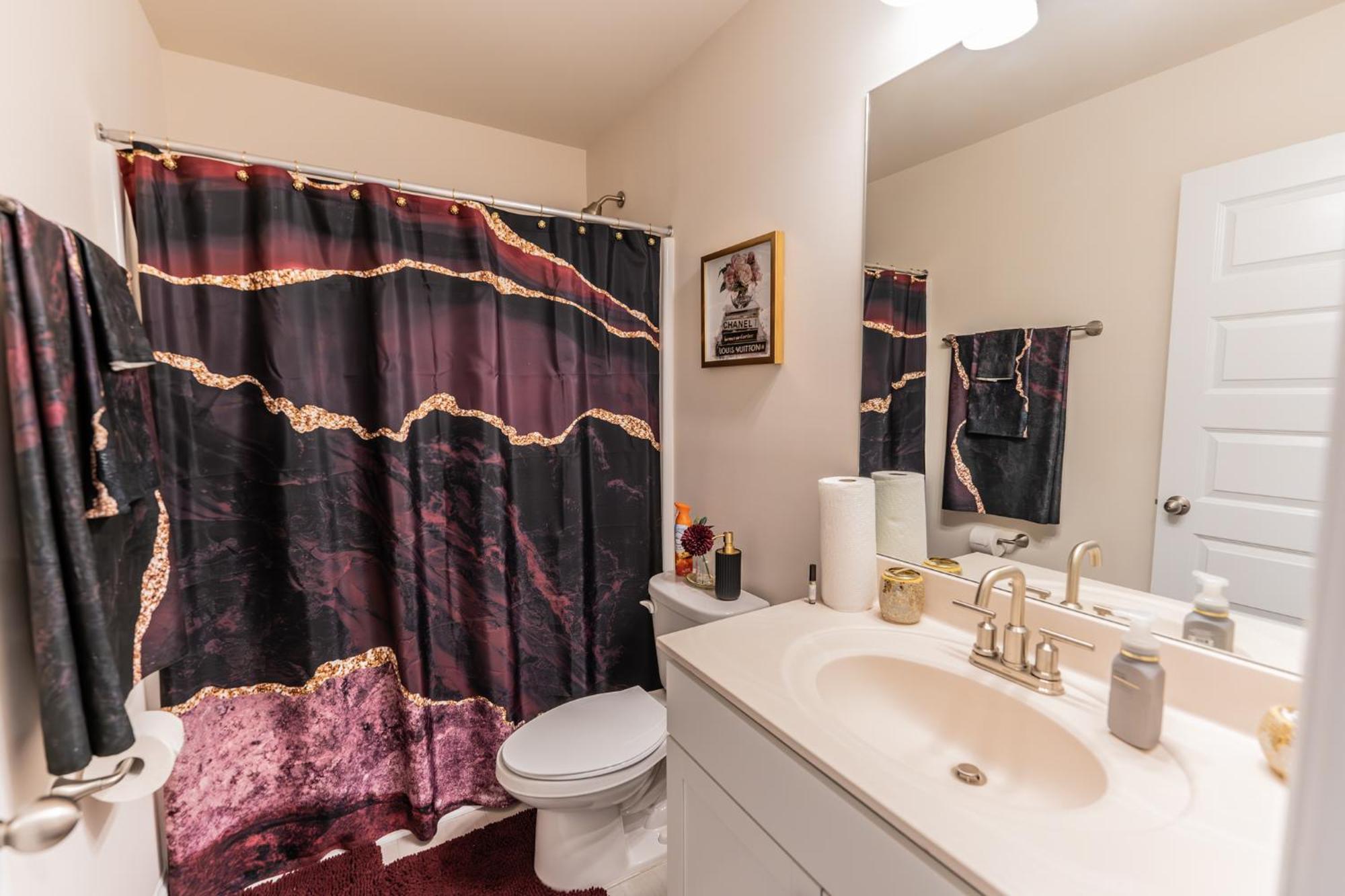 Luxury Bedroom With Private Bath Hampton Ngoại thất bức ảnh